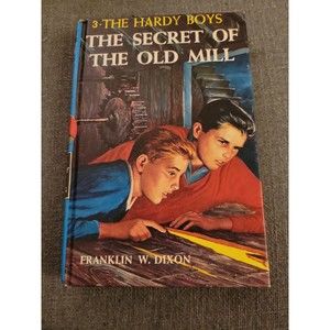 The Hardy Boys The Secret of the Old Mill Franklin W. Dixon 1962 Vtg